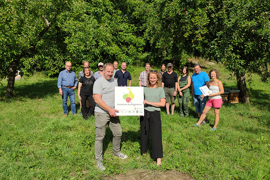 Auszeichnung Streuobstwiese Wewelsburg © Lena Hölzer